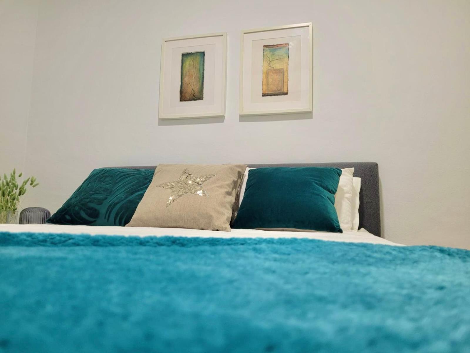 Barcelona Chic Apartments- Free Parking - 10 Min From Bcn City Centre By Metro Buitenkant foto